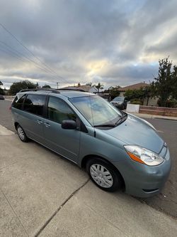 2009 Toyota sienna le