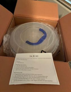 Brand New Lock & Lock Large Round Food Storage Container – 13" with Carry Handle
