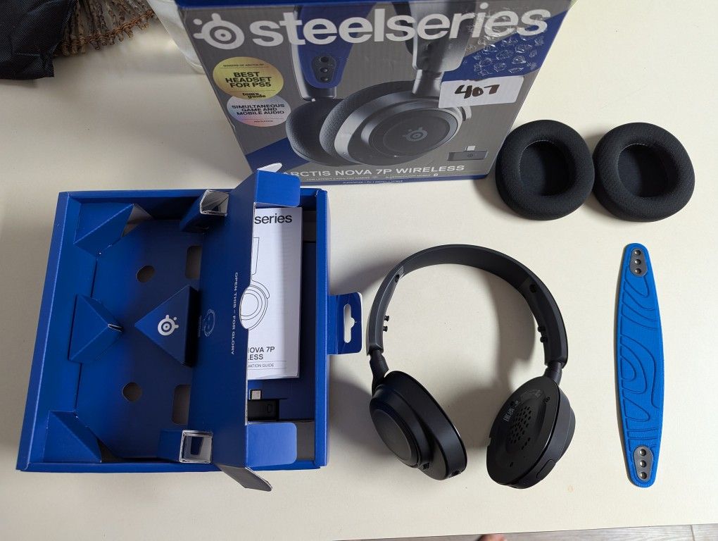 Like new steelseries arctis nova 7p wireless headphones PC Xbox PlayStation iPhone android Bluetooth