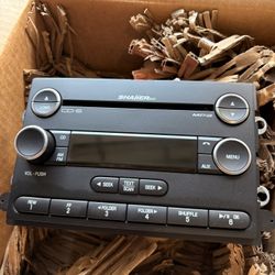 2008- 2009 Ford Mustang AM FM Radio MP3 6 Disc Shaker 500w Sirius Ready 