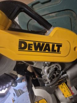 DEWALT 12 Miter Saw Double Bevel Sliding Compound dws780
