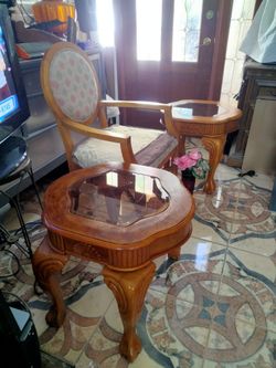 Vintage Wide Chair And The End Tables