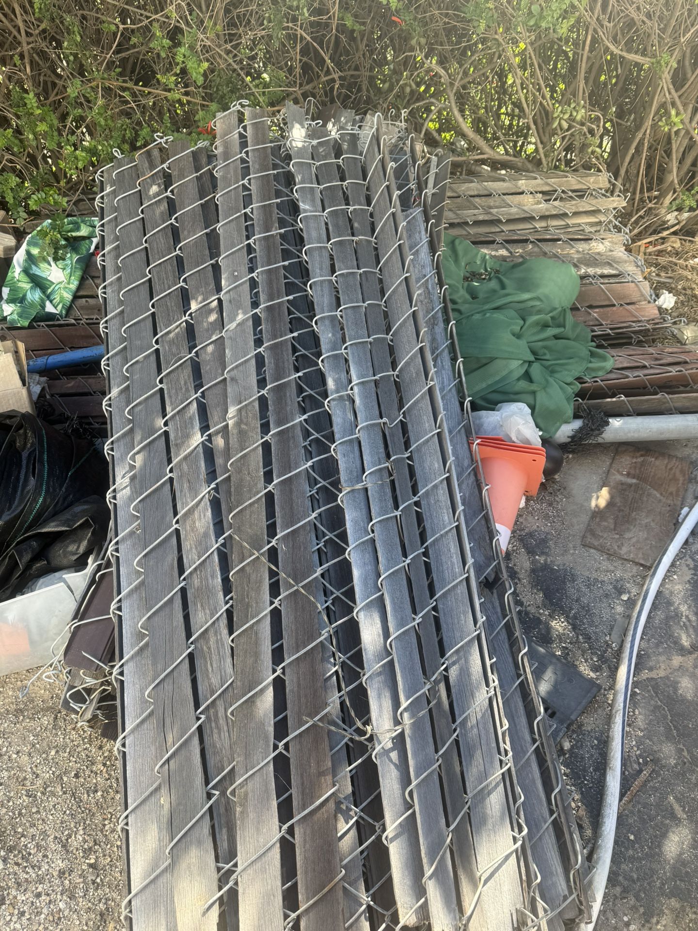 5Rolls Of Chain Link Fence 6 Feet Tall Each Roll Is About 10 Feet Wide