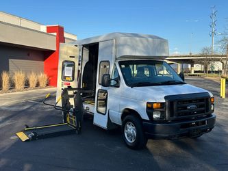 2013 Ford E-350