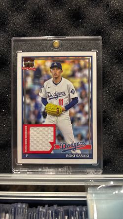 Roki Sasaki Relic Card