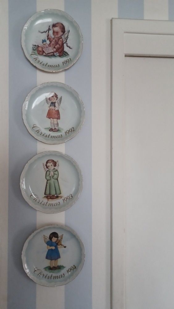 Berta Hummel Christmas series