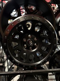 16x8” Fuel “D579 Vector” Wheels
