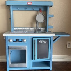 Kids Play Kitchen 