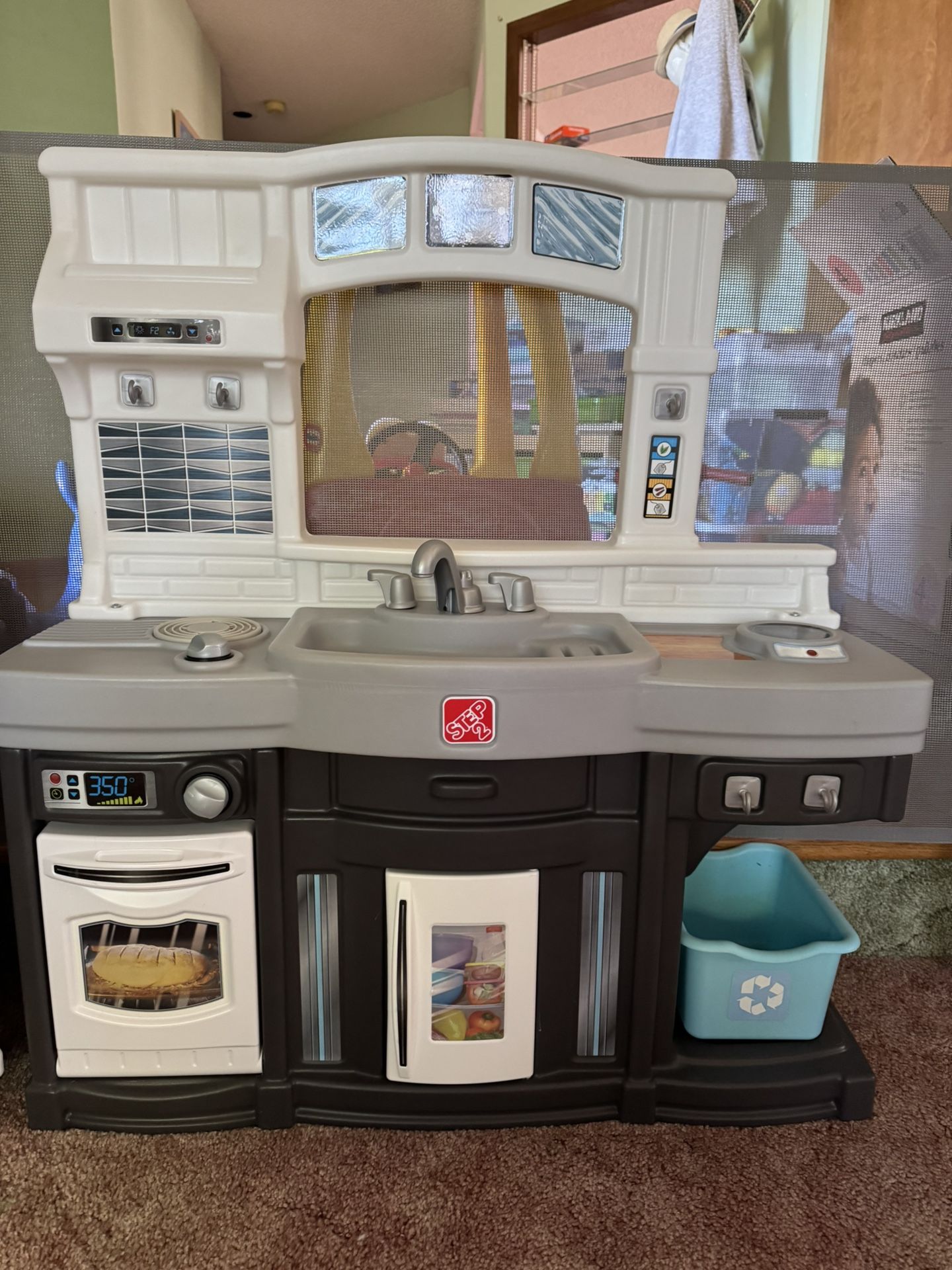 Play Kitchen