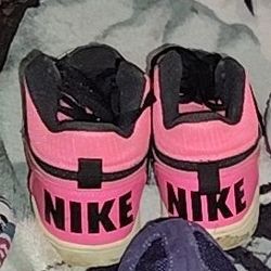 Nike pink size 7 women