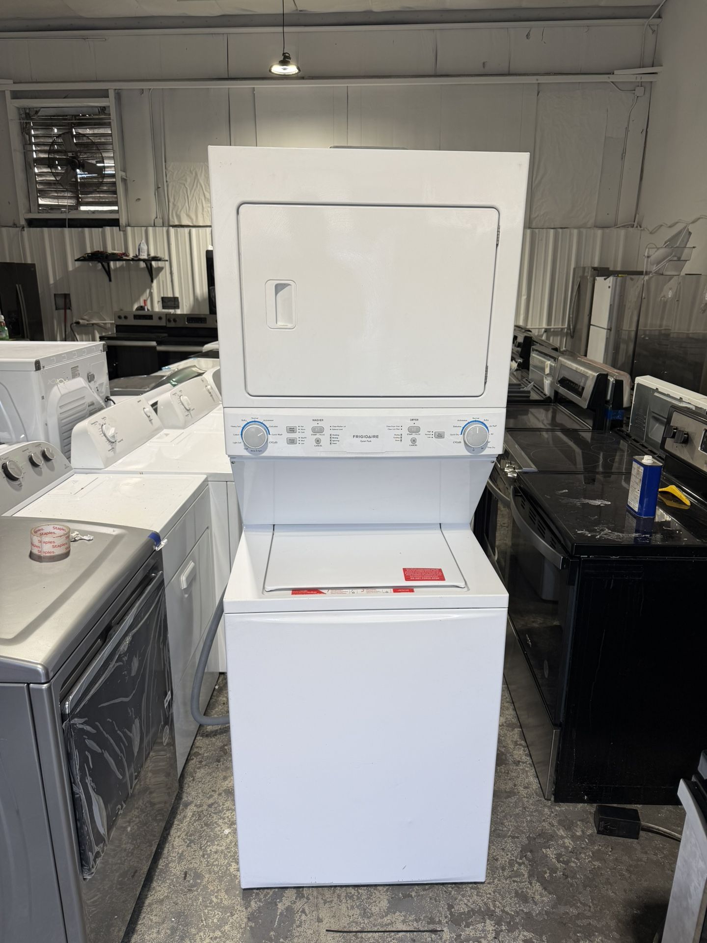 Londry Center Ge Frigidaire 27’’