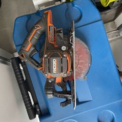 Rigid Cordless Powersaw