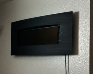 Wall mounted fireplace