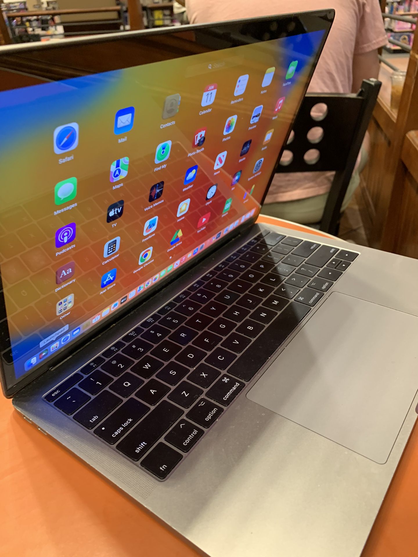 2020 MacBook Pro $(contact info removed) Air $499