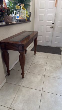 Entrance wood table