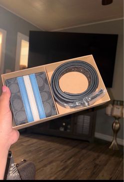 Coach Wallet and Belt Gift Set