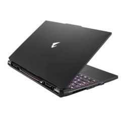 Gaming Laptop Gigabyte - Aourus 15.6" 1TB memory