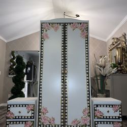  Very Beautiful gorgeous closet And  2 dresser