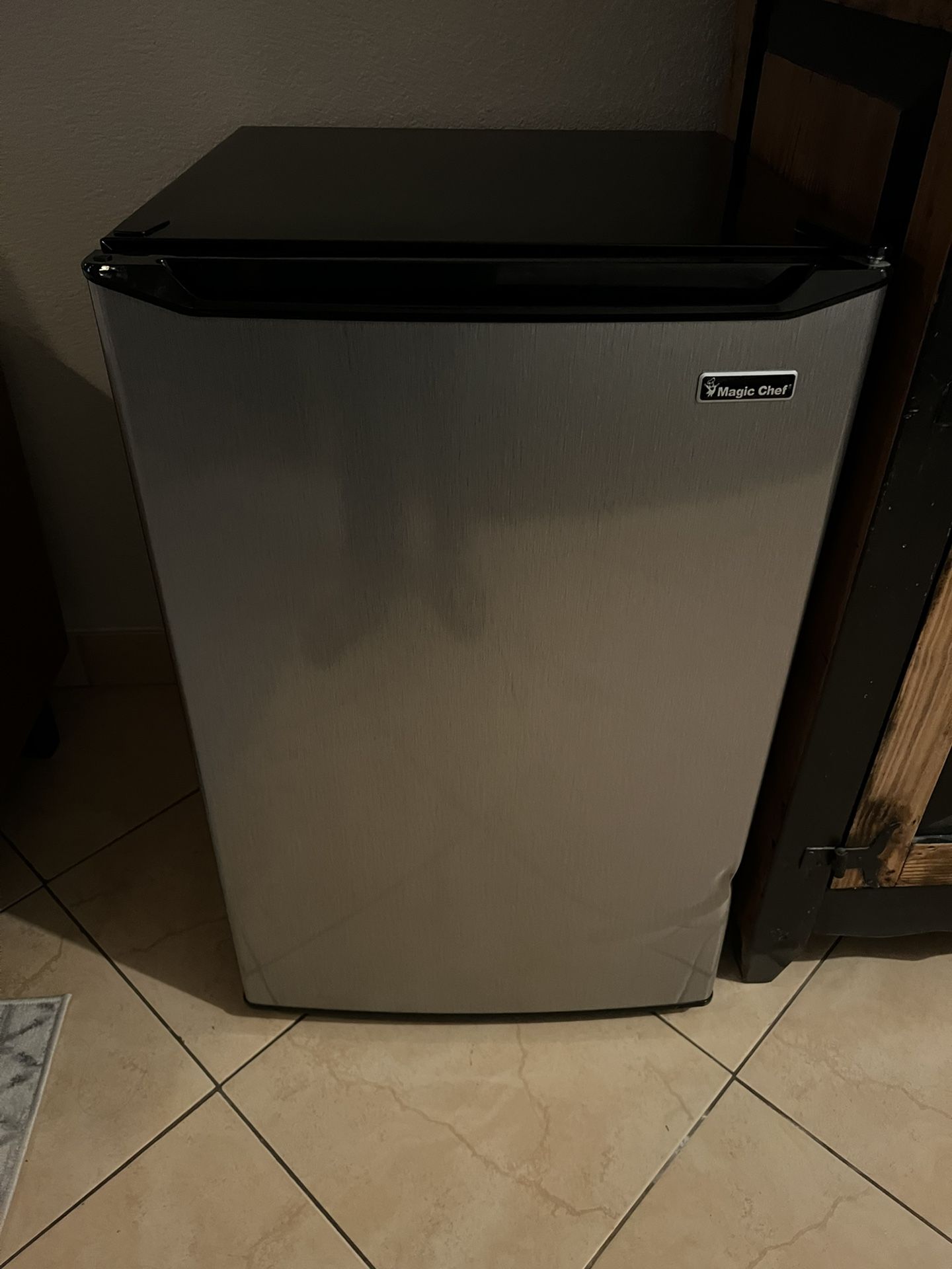 Magic Chef Mini Fridge