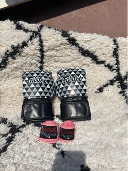 Fairtex Prism Muay Thai Boxing Glove