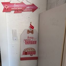 3 Wall Love Signs 