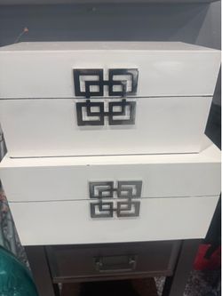 Set of 2 Modern Decorative Lacquer Storage Boxes – White with Black Geometric Hardware