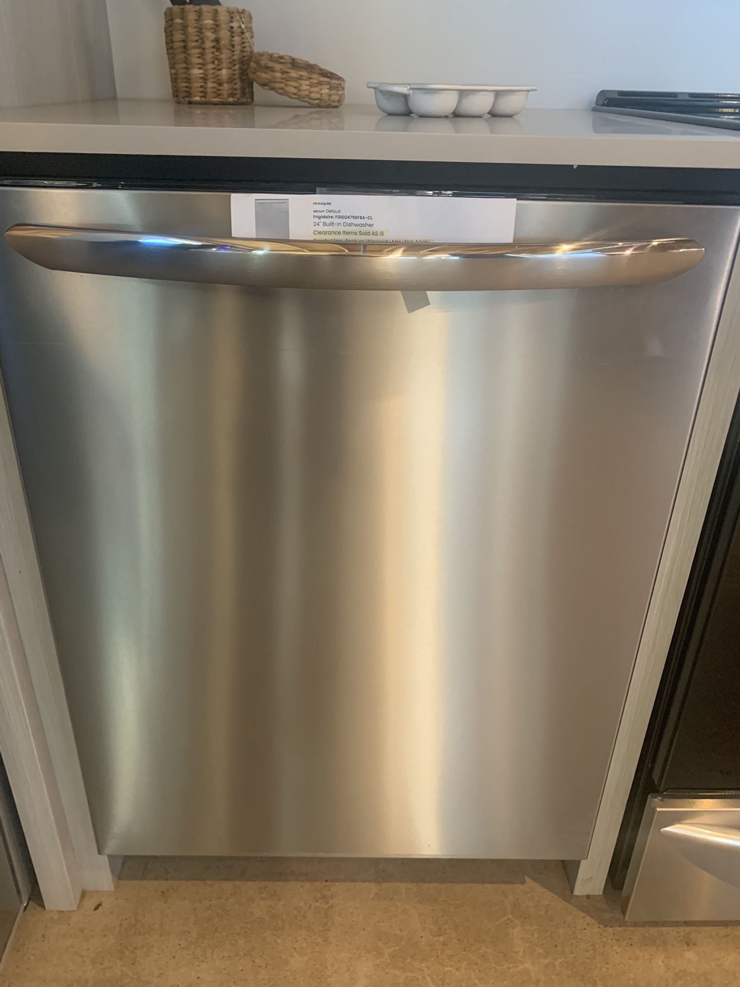 Frigidaire Dishwasher FGID2479SF