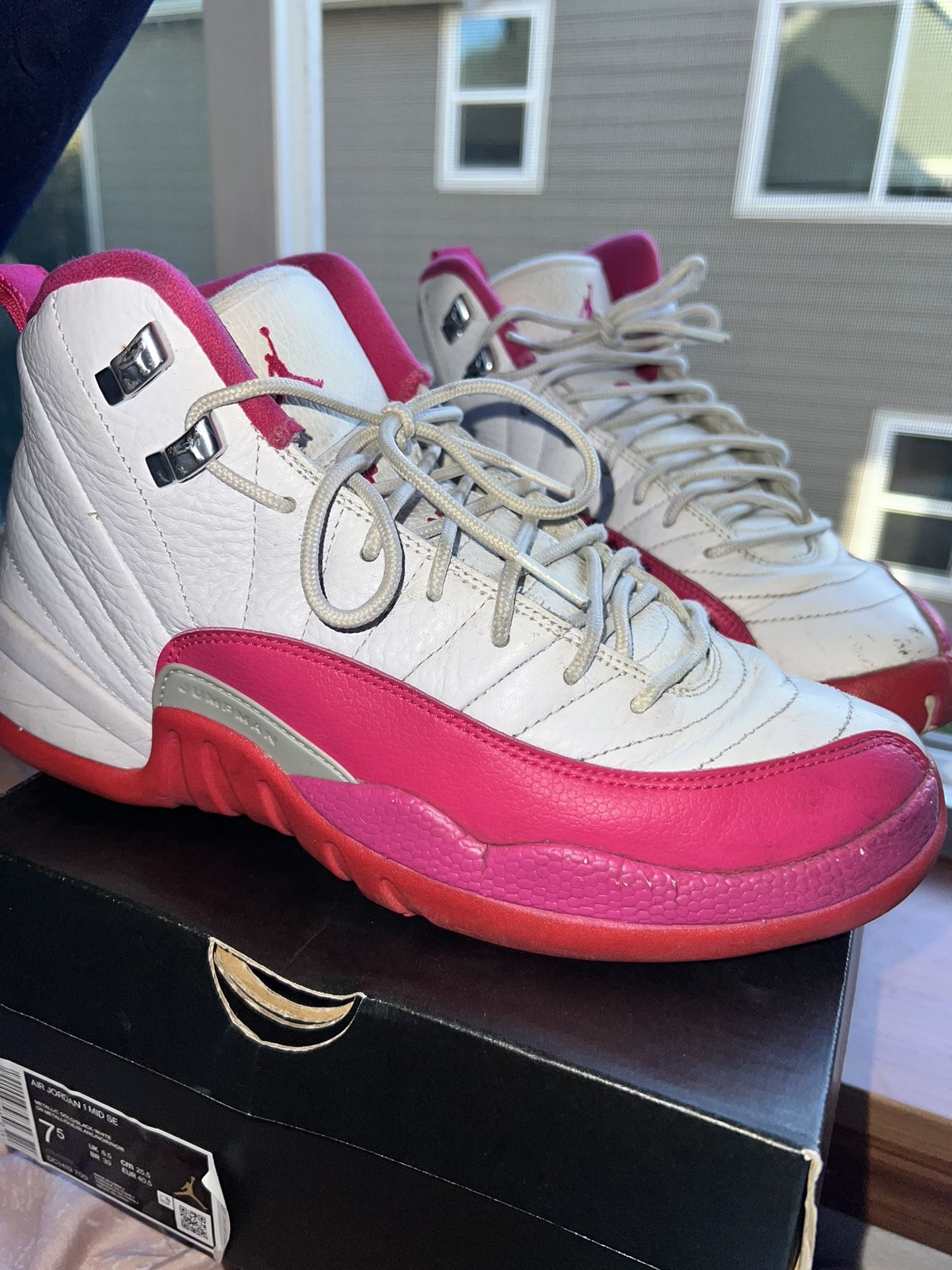 Dynamic Pink 12s