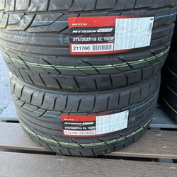275/35ZR19 Nitto NT555 G2