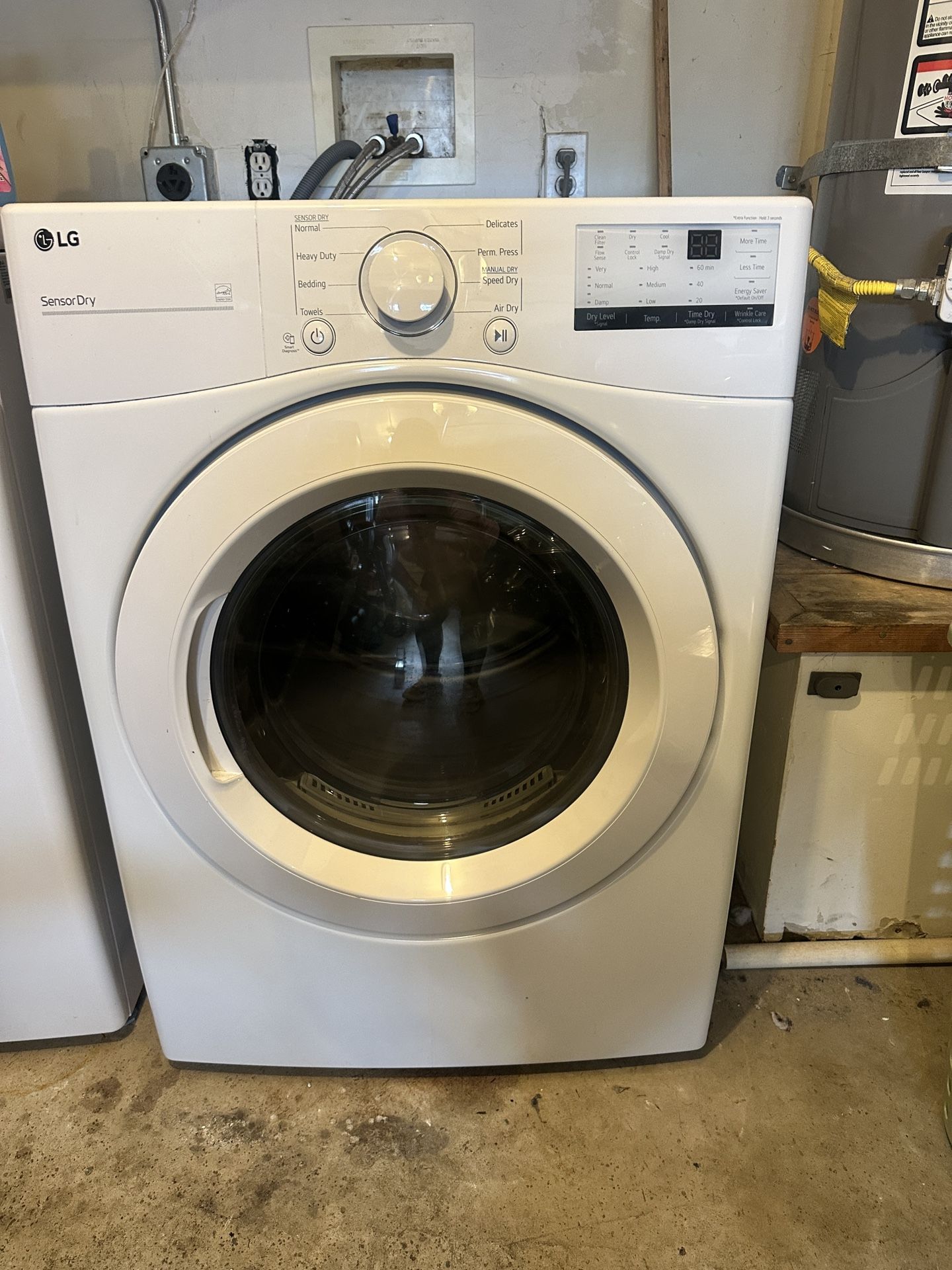 LG stackable vented gas dryer 7.4