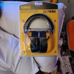 DeWalt Wireless Bluetooth Hearing Protector