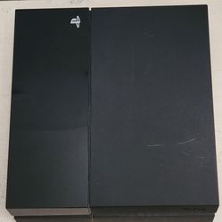 PS4 - good condition (no controller) comes with a power cord, HDMI & 16 games.. 