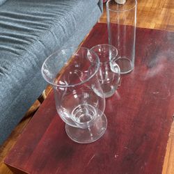 Price Reduced!!! Flower Vases And Candle 🕯️ Holder In Beautiful Condition For Sake!!