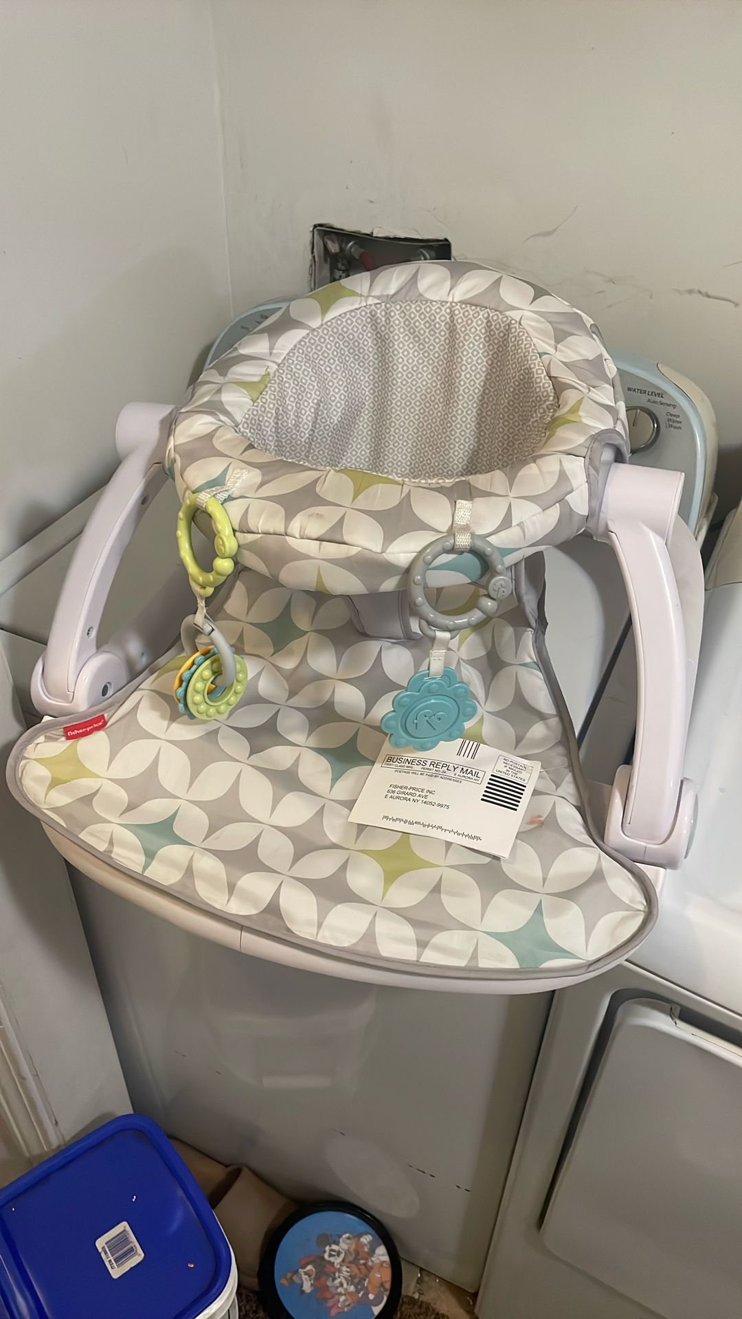 Fisher-Price Sit-Me-Up Floor Seat Portable Baby Chair With Two Toys,Starlight Burst