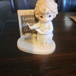 PRECIOUS  MOMENTS  FIGURINE 
