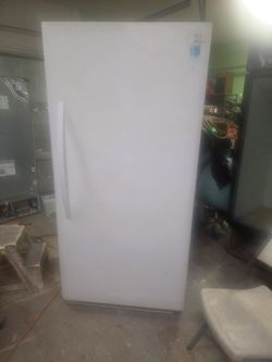Kenmore 20 Cubic Feet White Standup Freezer