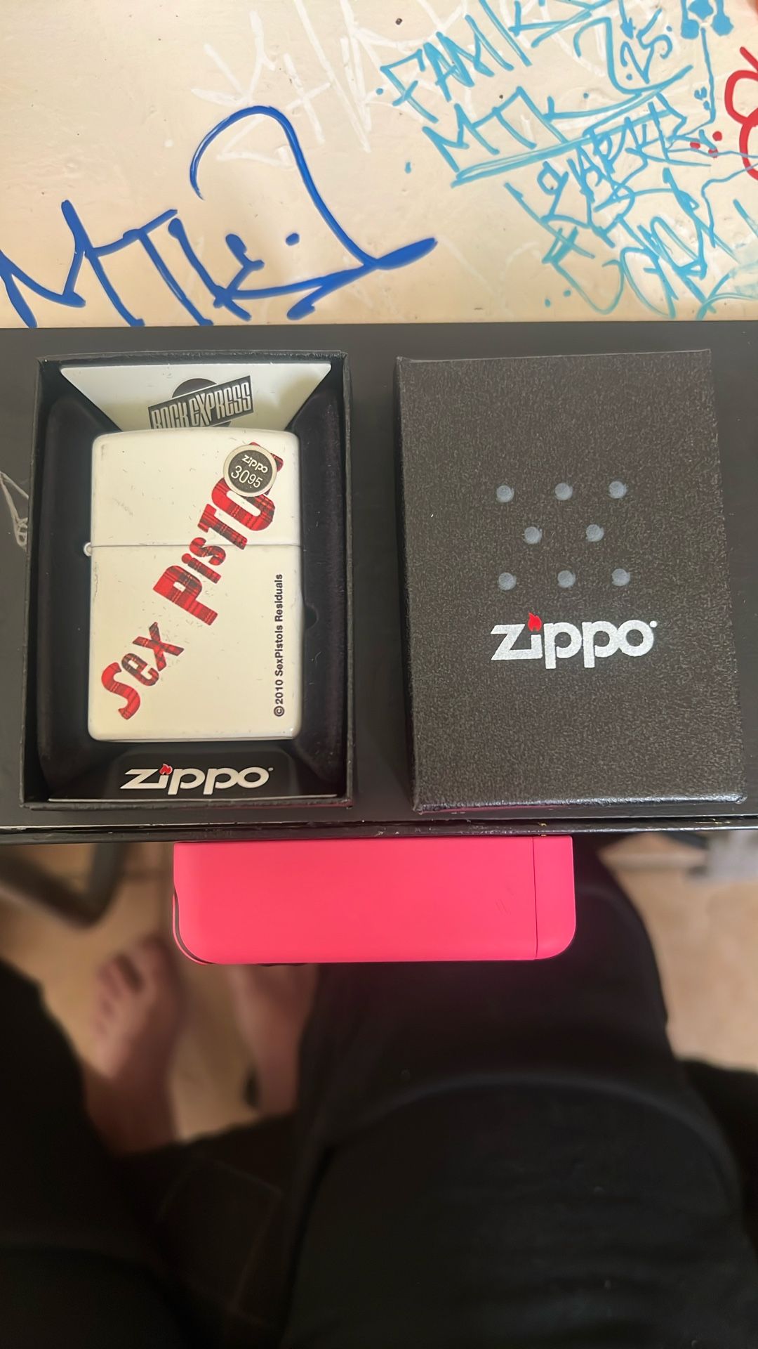 Sex Pistols Zippo