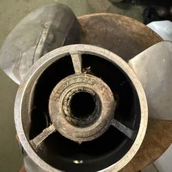 Yamaha 25 Pitch Prop