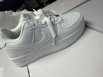 ALL-WHITE NIKE AIR FORCE 1 PLATFORM