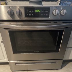 Frigidaire Electric Stove