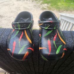 Crocs Size 7 W