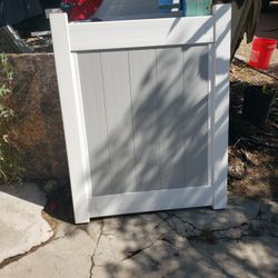 Vinyl Gate