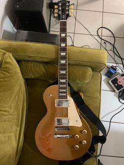2025 Gibson Les Paul studio GOLDTOP