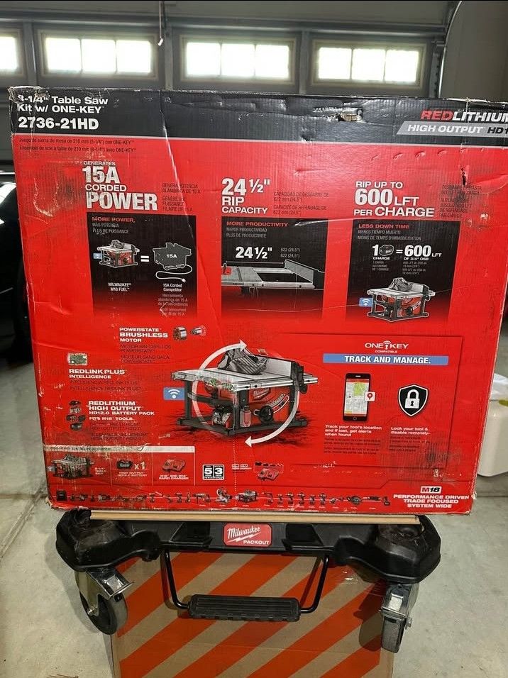 NEW-Milwaukee 8-1/4 in. Table Saw Kit WITH BATTERY AND CHARGER