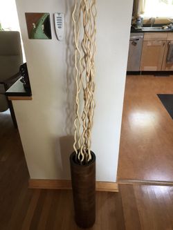 Awesome decor Wooden Vase With Dried Stems
