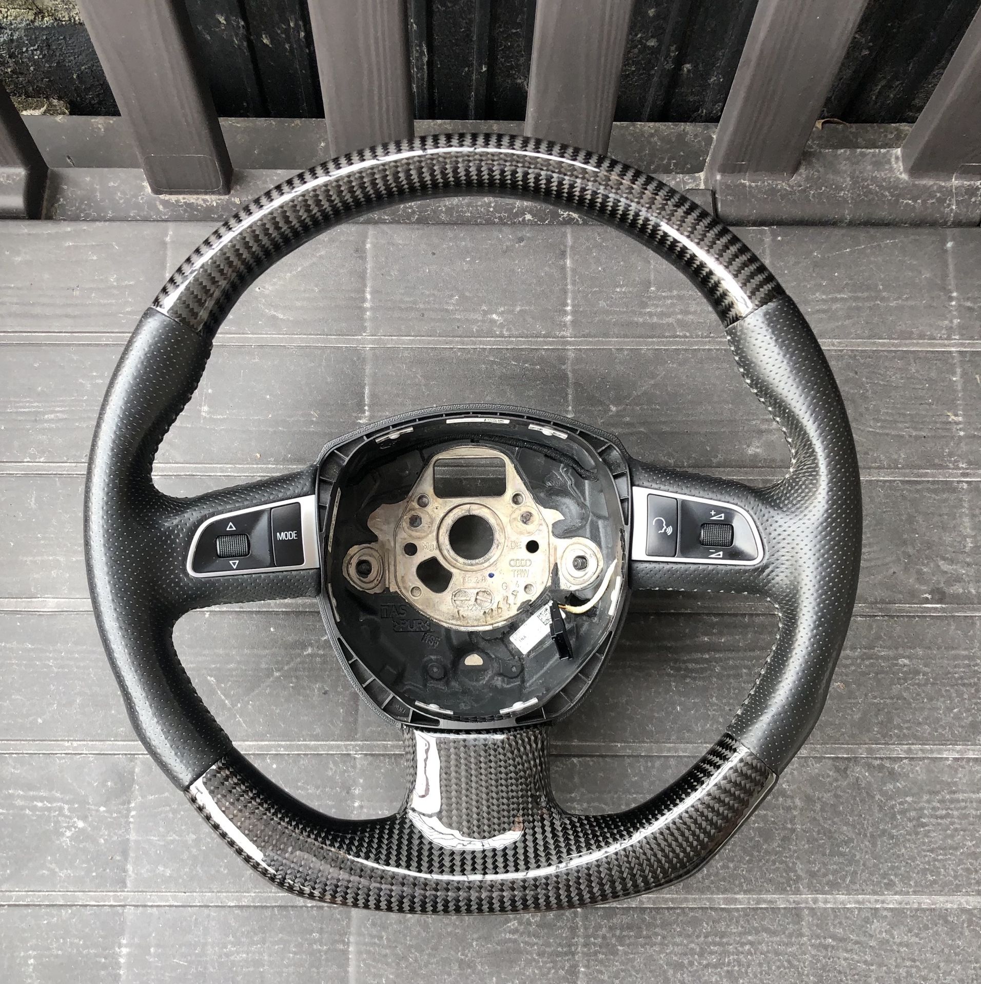 Audi B7 B8 Carbon Fiber Flat Bottom Steering Wheel A4 S4 A5 S5 Q7 A6 Q5