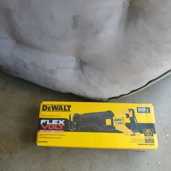 Dewalt Saw