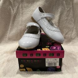 GIRLS WHITE DRESS SHOES – SIZE 8 – LIKE NEW