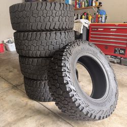 Mickey Thompson Baja Boss Tiress 