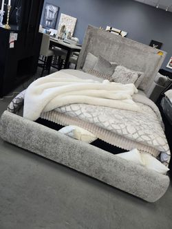 ✨️4pc Queen, King Bedrooms ✨️ Furniture Sectionals, Dining Avail